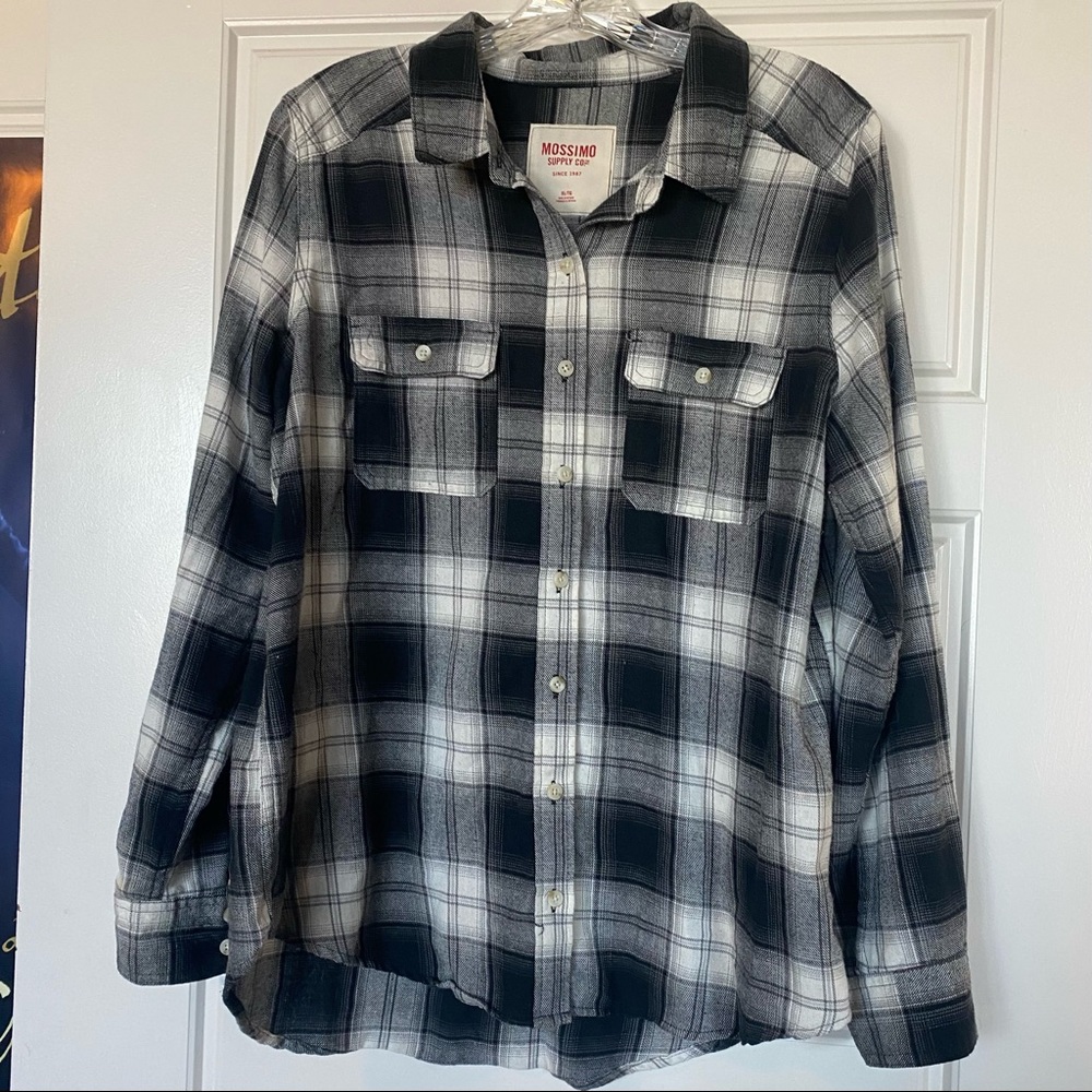 Black and White Plaid Button Up Collard Shirt - Size XL - Mossimo Supply Co